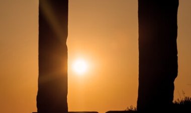 Cahaya yang Tertinggal di Senja