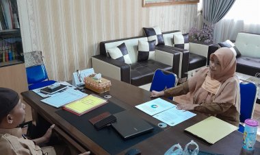 MENANAMKAN DAN MEMBIASAKAN BUDAYA POSITIF DENGAN KESEPAKATAN KELAS DAN SEGITIGA RESTITUSI DALAM PROSES PEMBELAJARAN.