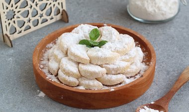 Kue Putri Salju Keju: Lezatnya Kehangatan Lebaran