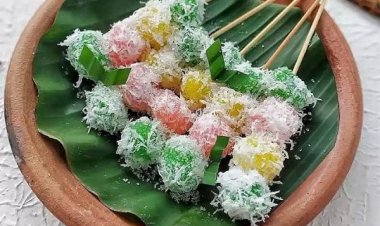 Resep Cenil Singkong: Jajanan Tradisional yang Manis dan Kenyal