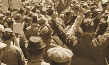 Dari Perlawanan Menuju Kebangkitan