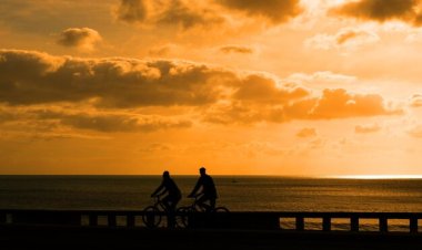 Rintik Senja di Ujung Hari