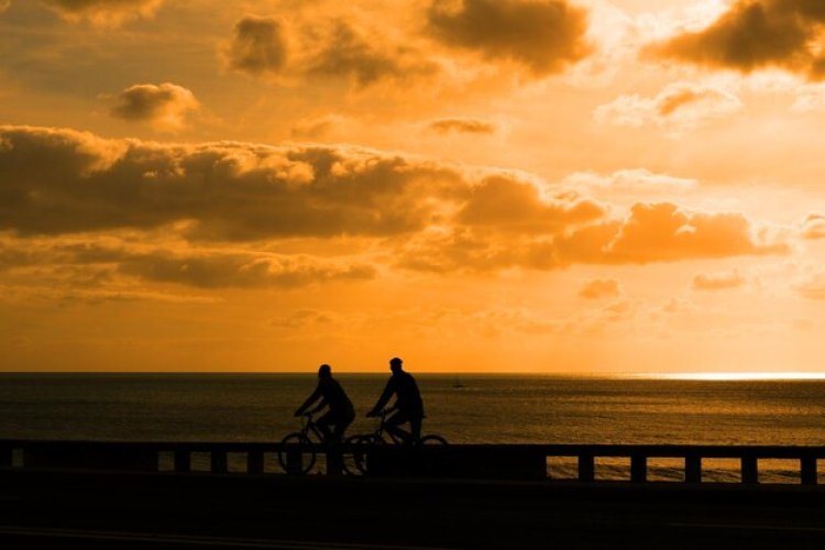 Rintik Senja di Ujung Hari