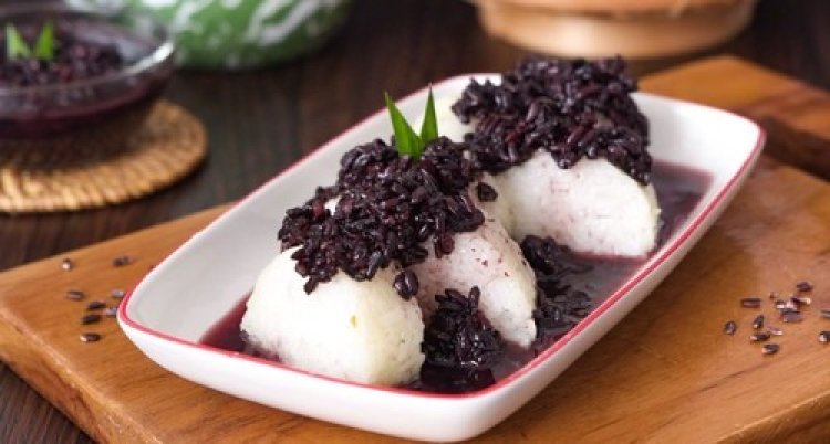 Resep Lamang Tapai: Makanan Khas Minangkabau dengan Batang Bambu