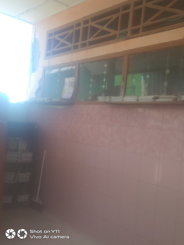 Pojok Teras Pustaka Upaya Membangun Gerakan Literasi Sekolah