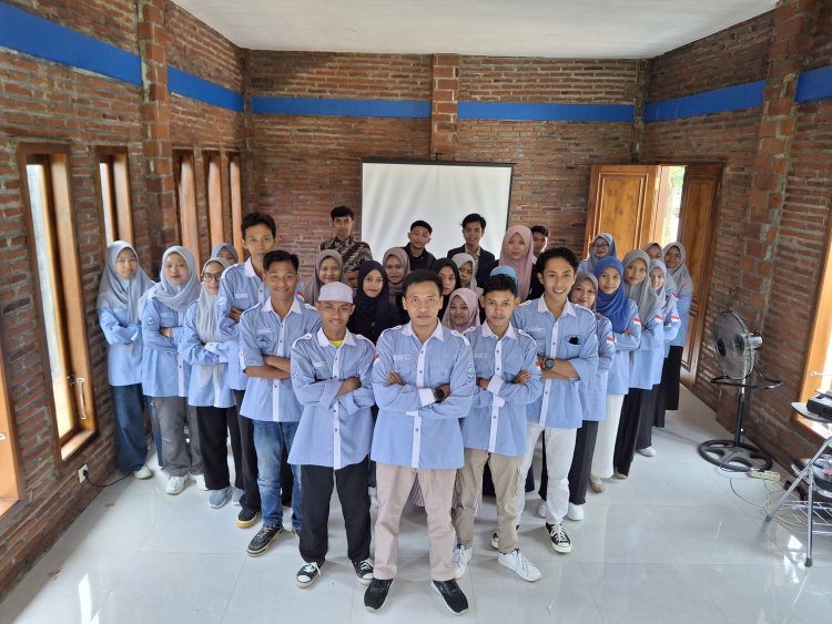 Pelatihan Manajemen Organisasi (PMO) Bertema “Membangun Generasi Organisatoris yang Adaptif, Kreatif, Inovatif, dan Kolaboratif di Era Digital” di Institut Ahmad Dahlan Probolinggo