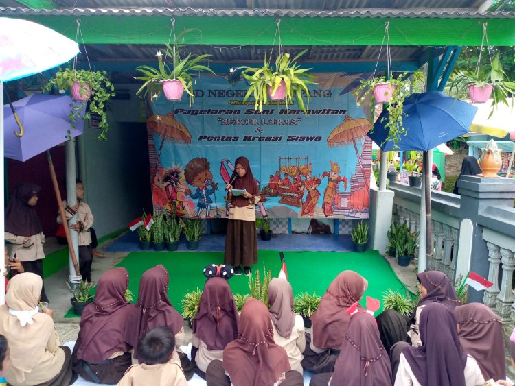 Menggali Potensi Siswa; SDN 3 Sampang Menggelar Festival Literasi Mini Dengan Tema “GENIT”