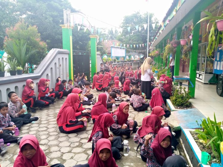 Membangun Generasi Sehat, Pemerintah Bagikan Obat Cacing untuk Anak Sekolah
