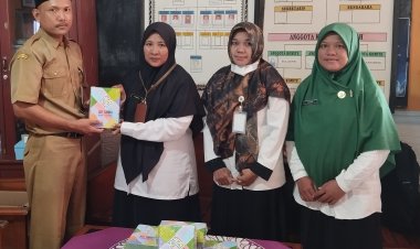 Penguatan Kitab Suci; SDN 3 Sampang Terima Bantuan Juz’amma dan Al’quran dari Kementerian Agama